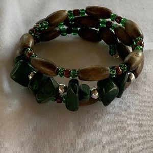 Wood/stone beaded bracelet.